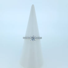 Load image into Gallery viewer, 18ct Yellow Gold Lab Diamond Solitaire Engagement Ring
