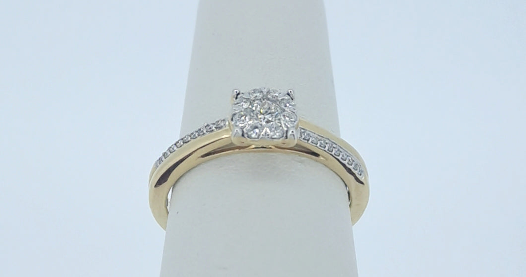 9kt Yellow Gold - Diamond Cluster And Shoulder Set Ring