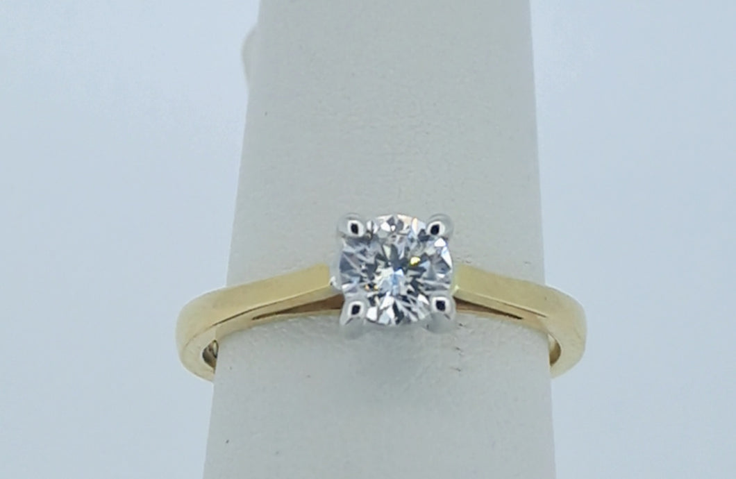 18kt Yellow Gold - Solitaire Lab Diamond