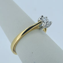Load image into Gallery viewer, 18kt Yellow Gold - Solitaire Lab Diamond
