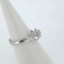 Load image into Gallery viewer, 9kt White Gold - Lab Diamond Solitaire
