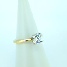 Load image into Gallery viewer, 18kt Yellow Gold - Lab Diamond Solitaire Engagement Ring
