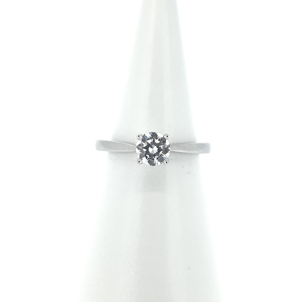 18kt White Gold - Solitare Lab Diamond Engagment Ring