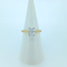 Load image into Gallery viewer, 18ct Yellow Gold Lab Diamond Ring
