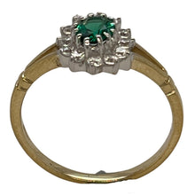 Load image into Gallery viewer, 9ct gold (375) ring yellow gold 1.5g green oval cz emerald prong set_l
