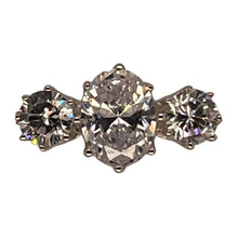 Load image into Gallery viewer, 9ct gold (375) ring yellow gold 2.23g white oval cz  prong setl

