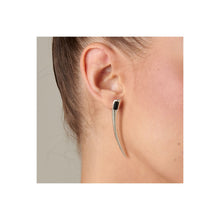 Load image into Gallery viewer, uno de 50 a tickle with a feather 5mm earring in metal clad with silver with  swarovski� elements.
