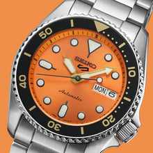 Load image into Gallery viewer, seiko 5 sports skx �midi� orange
