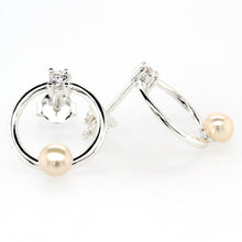 Load image into Gallery viewer, silver pearl and cz open plain circle stud earrings �
