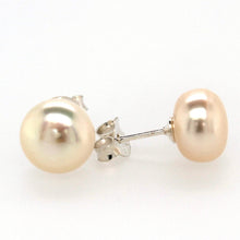 Load image into Gallery viewer, silver fresh water pearl stud�earrings 8.5mm
