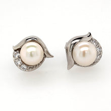Load image into Gallery viewer, silver pearl and cz twist stud earring and pendant set�8mm
