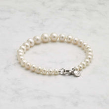 Load image into Gallery viewer, Jersey Pearls Graduated Pearl Bracelet

