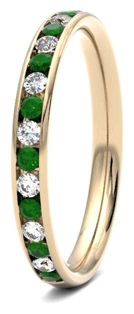 9k. Diamond and Emerald  Ring